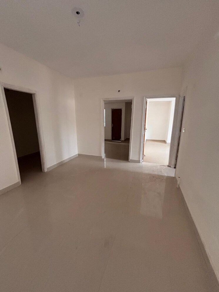 Room, kokar 3 Bedroom 1650 Sq.Ft. Apartment In Kokar Ranchi 9592429