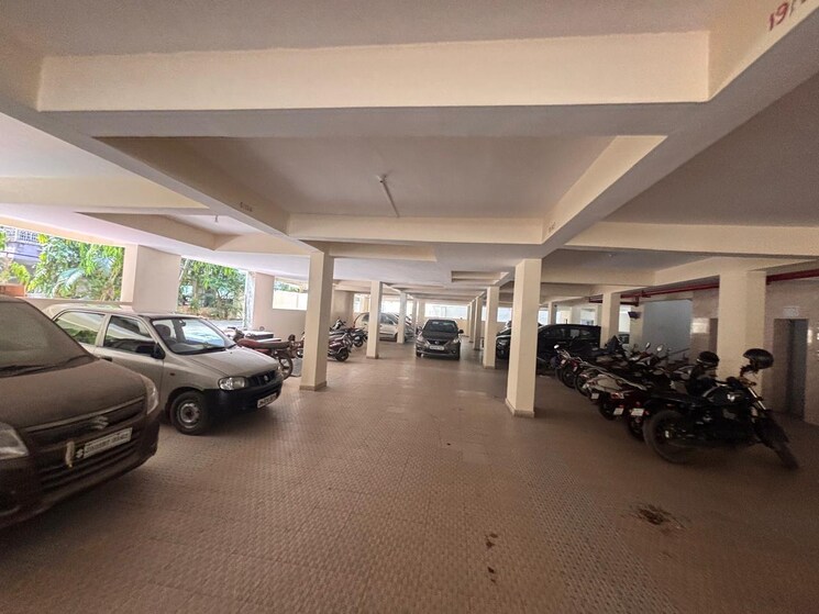  Parking, kokar 3 Bedroom 1650 Sq.Ft. Apartment In Kokar Ranchi 9592429