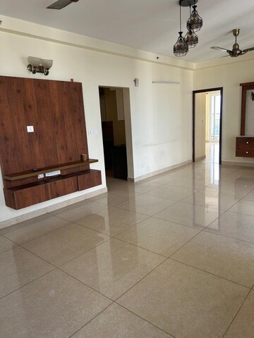 Room in 3 BHK Apartment at Prestige Falcon City, Konanakunte – for Rent