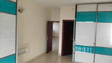 Room in 3 BHK Apartment at Prestige Falcon City, Konanakunte – for Rent