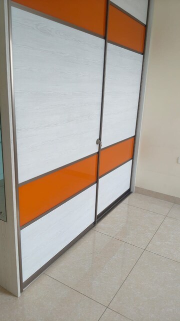 Room in 3 BHK Apartment at Prestige Falcon City, Konanakunte – for Rent