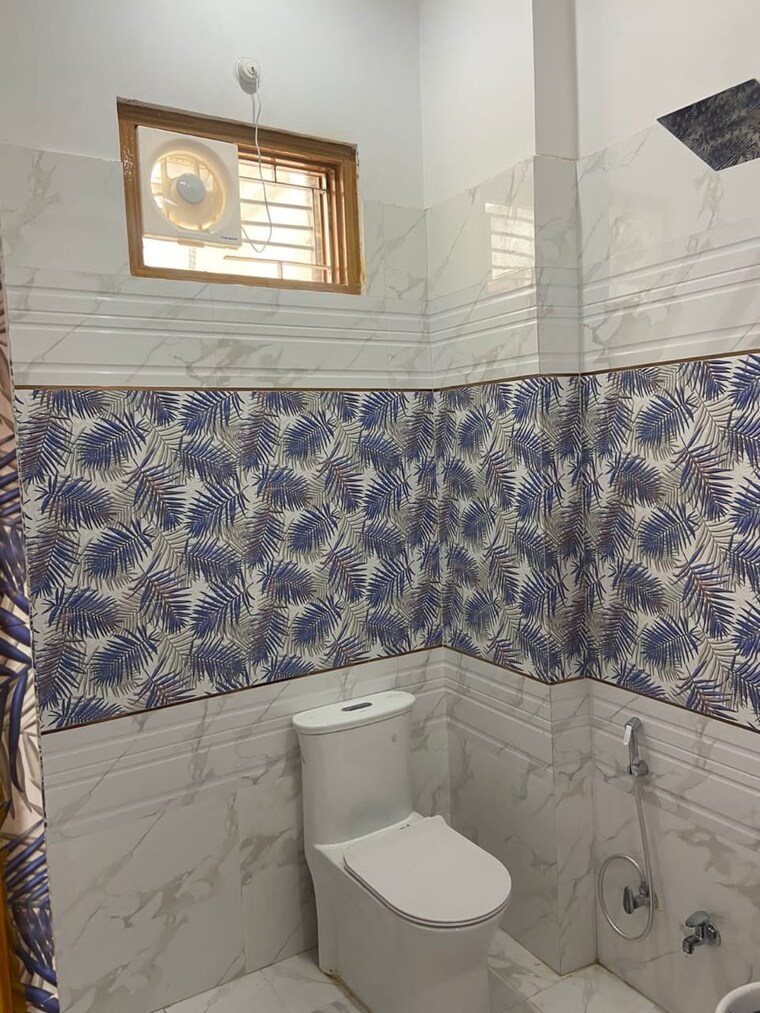 Bathroom, gomti nagar Pg For Boys & Girls In Gomti Nagar 9592445