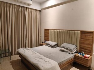 Bedroom in 3 BHK Apartment at Lower Parel – for Rent
