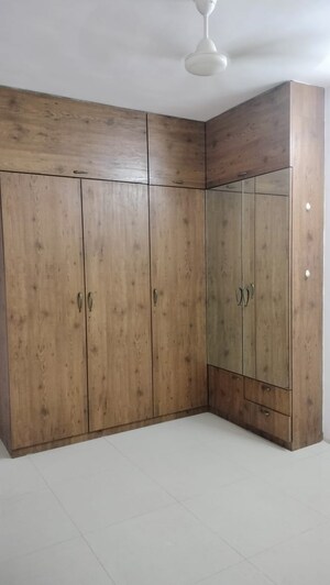 Furnished Amenities in 3 BHK Apartment at Bhawani Tower Andheri, Marol – for Rent