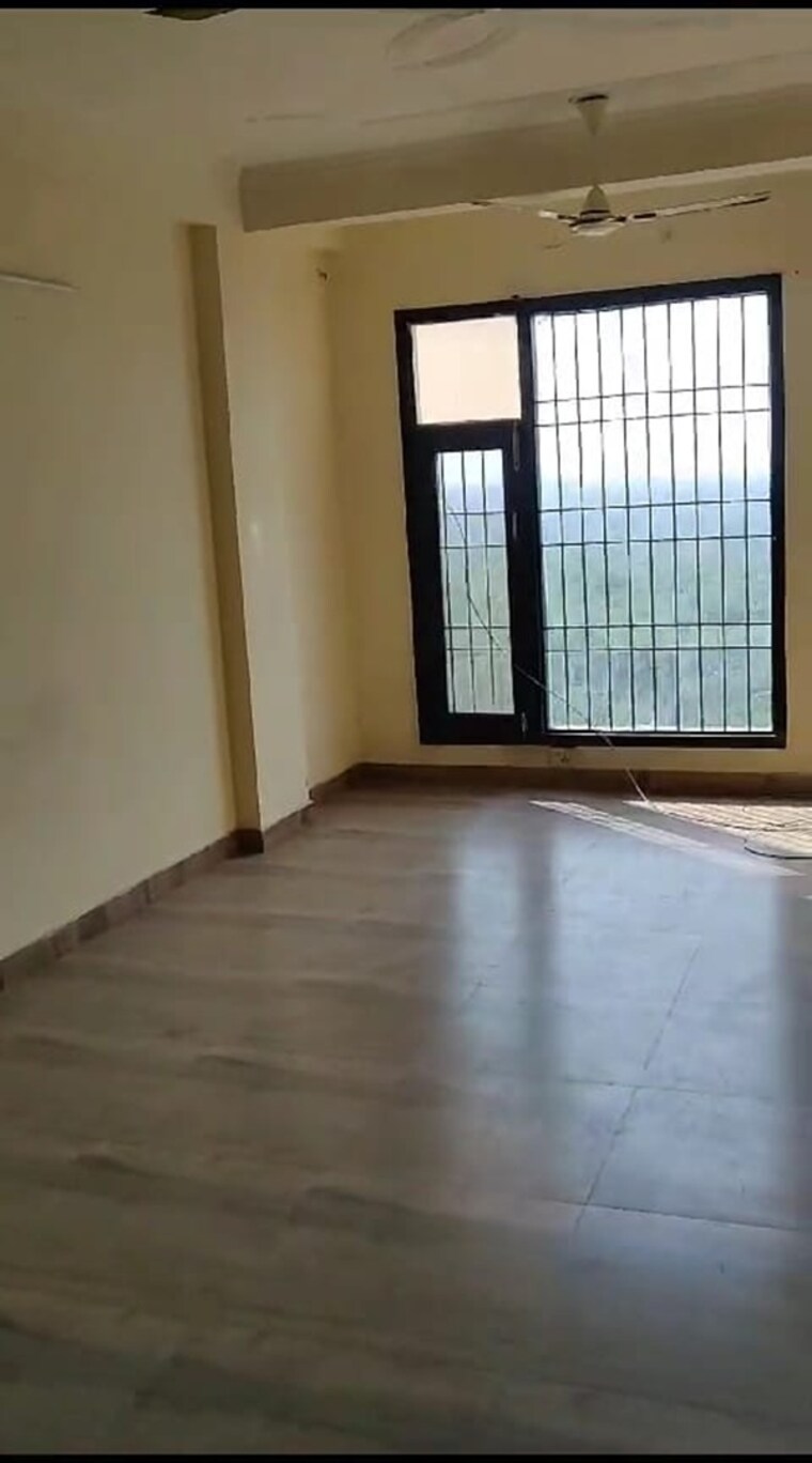 Room, vasant kunj enclave 2 Bedroom 810 Sq.Ft. Apartment In Vasant Kunj Enclave Delhi 9592419