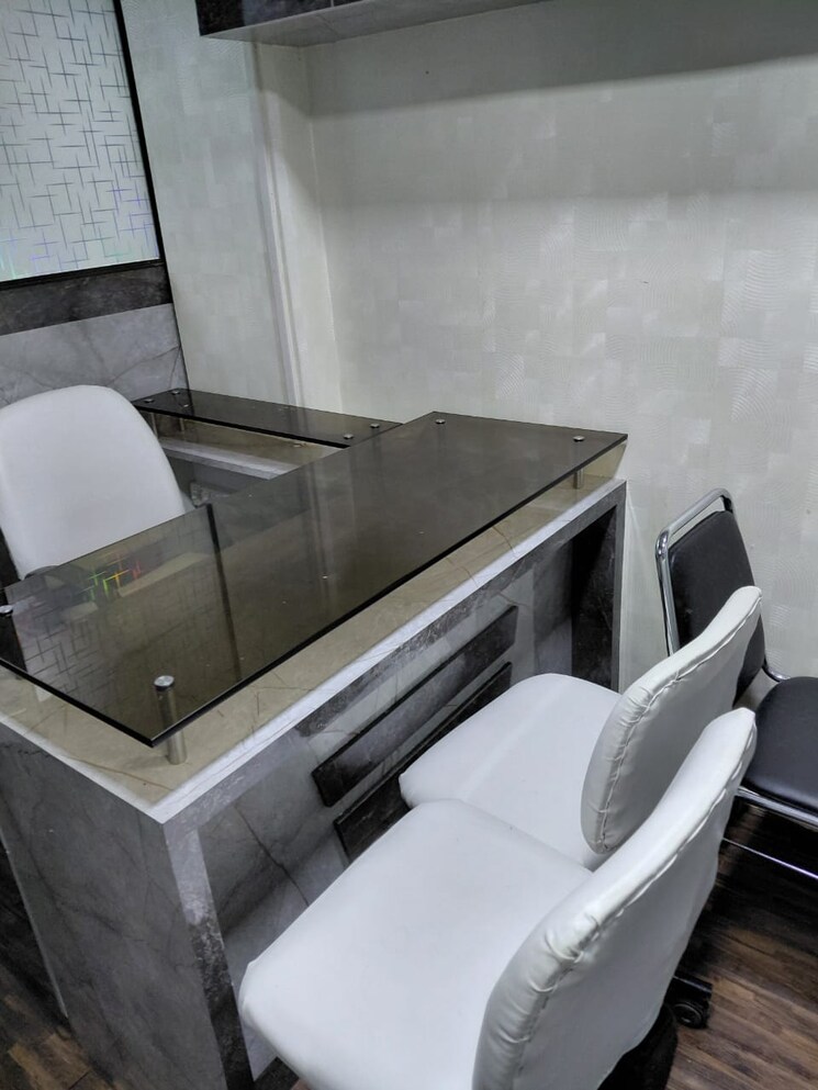 Team Area, park street Commercial Office Space 700 Sq.Ft. In Park Street Kolkata 9592505