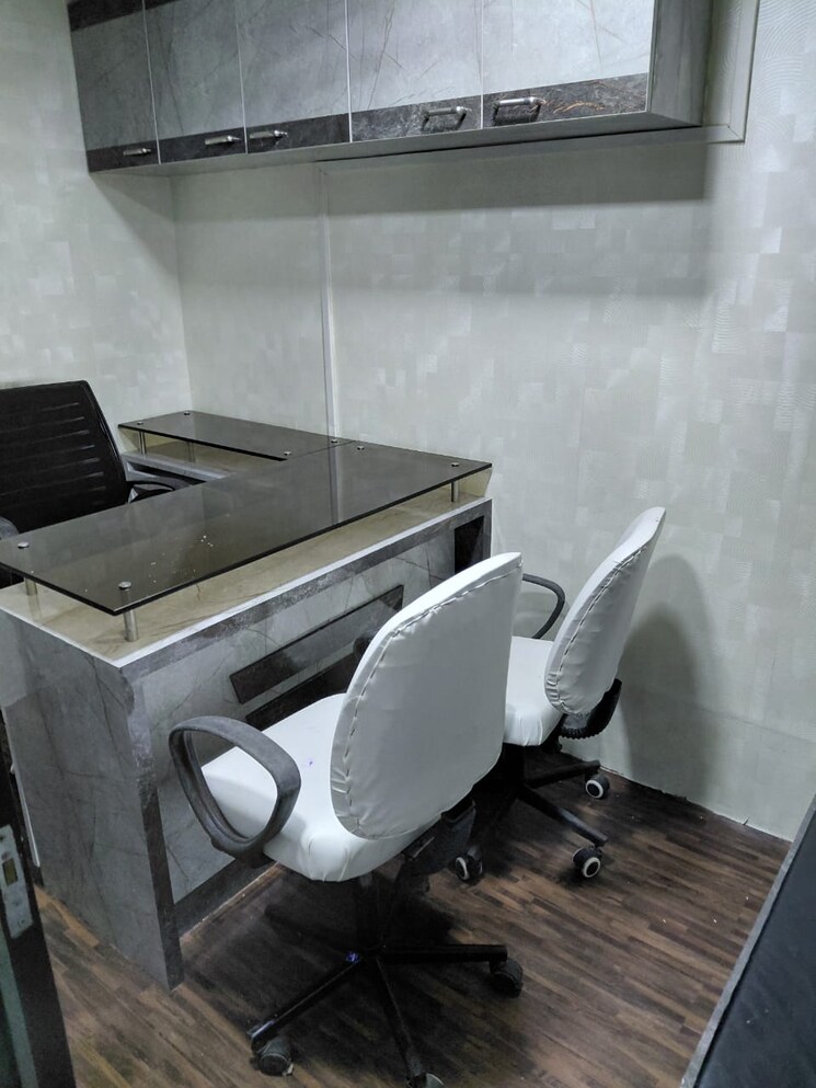 Team Area, park street Commercial Office Space 700 Sq.Ft. In Park Street Kolkata 9592505