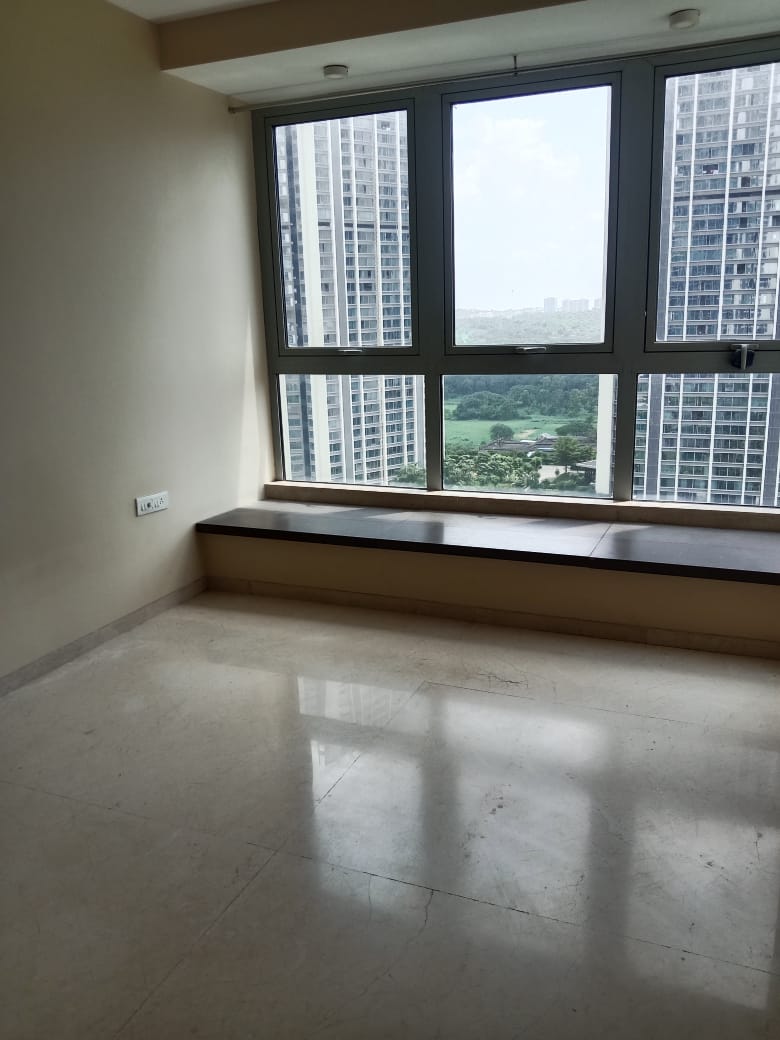 3 BHK + Pooja Room Apartment For Sale in Oberoi Realty Exquisite