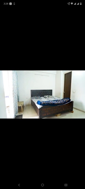 2.5 BHK Apartment For Rent in Gaur City 2 - 14th Avenue, Sector 16c Greater Noida