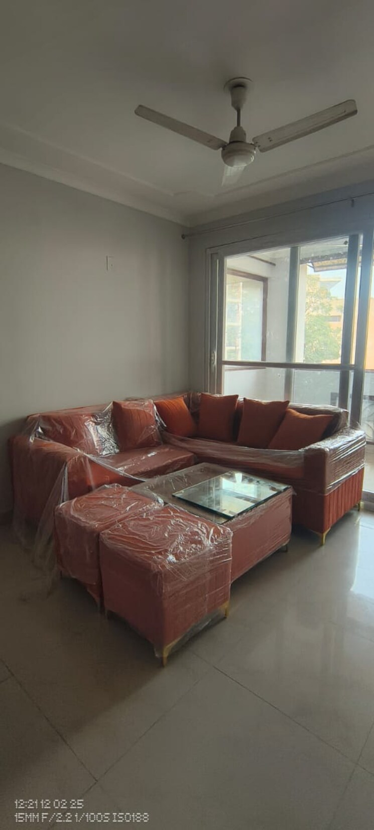 Living Room, aims-golf-city 3.5 Bedroom 1550 Sq.Ft. Apartment In Sector 75 Noida 9592587