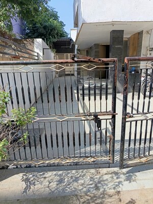 Balcony in 2.5 BHK Villa at Sabarmati – for Rent