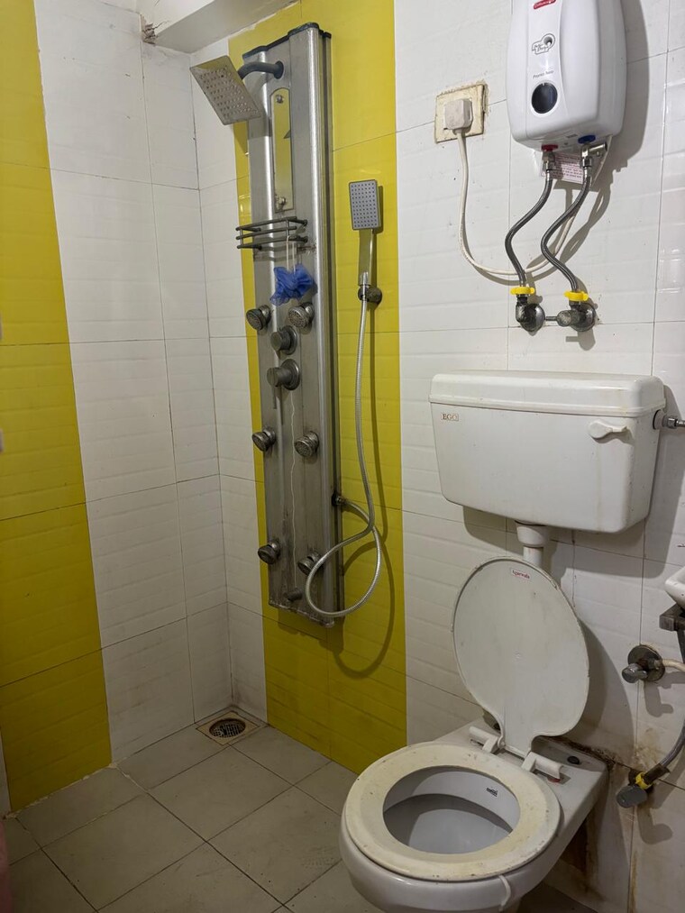 Bathroom, krishna-vastu-apartment 1 Bedroom 455 Sq.Ft. Apartment In Malad West Mumbai 9592626