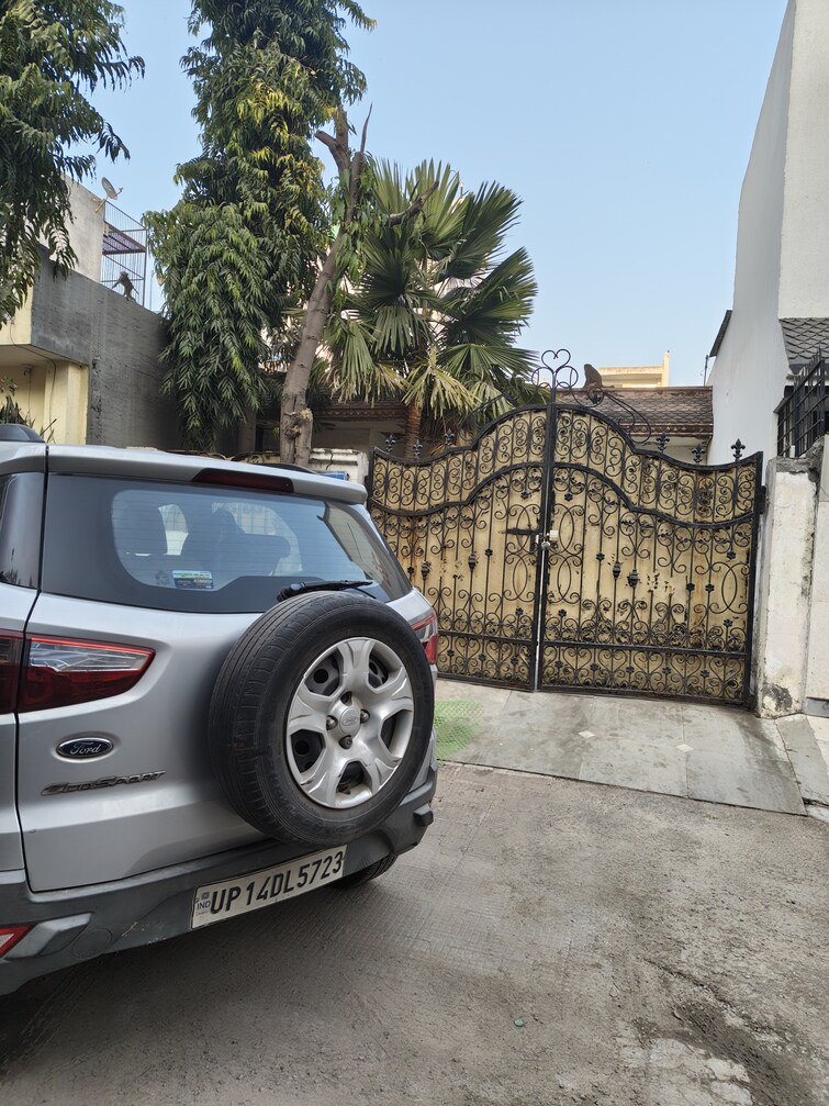 Cover Image, omicron iii greater noida  200 Sq.Mt. Plot In Omicron Iii Greater Noida Greater Noida 9592630