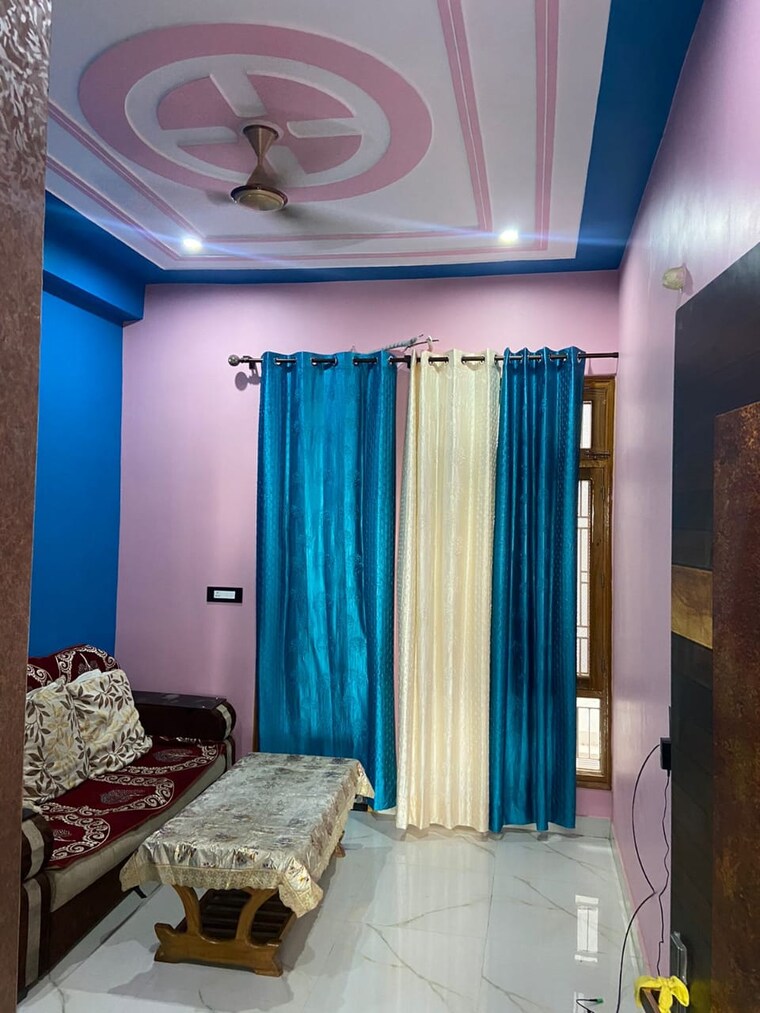 Room, gomti nagar Pg For Boys & Girls In Gomti Nagar 9592632