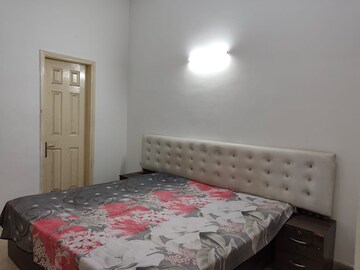 Bedroom in 5 BHK Villa at Paramount Golfforeste Villas, Zeta I Greater Noida – for Rent