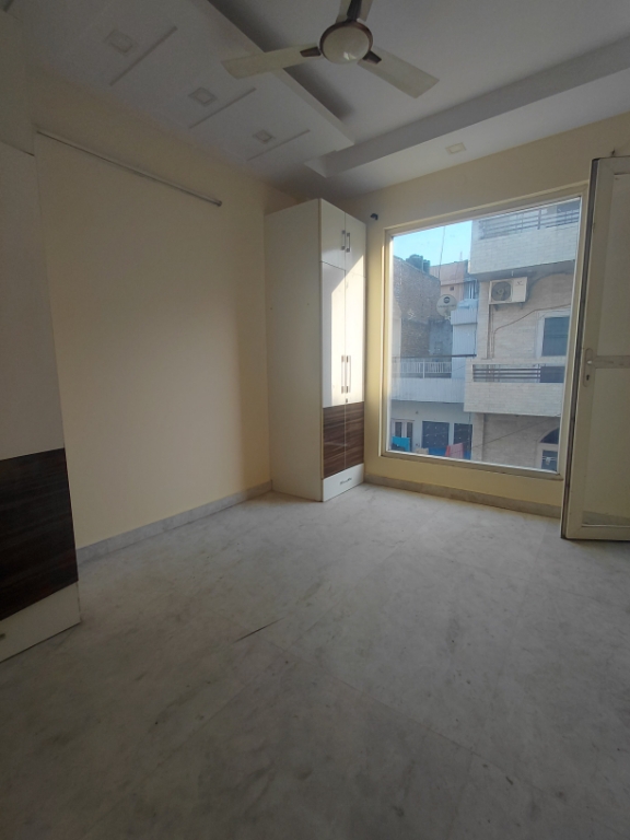 2 BHK Builder Floor For Rent in Janakpuri 