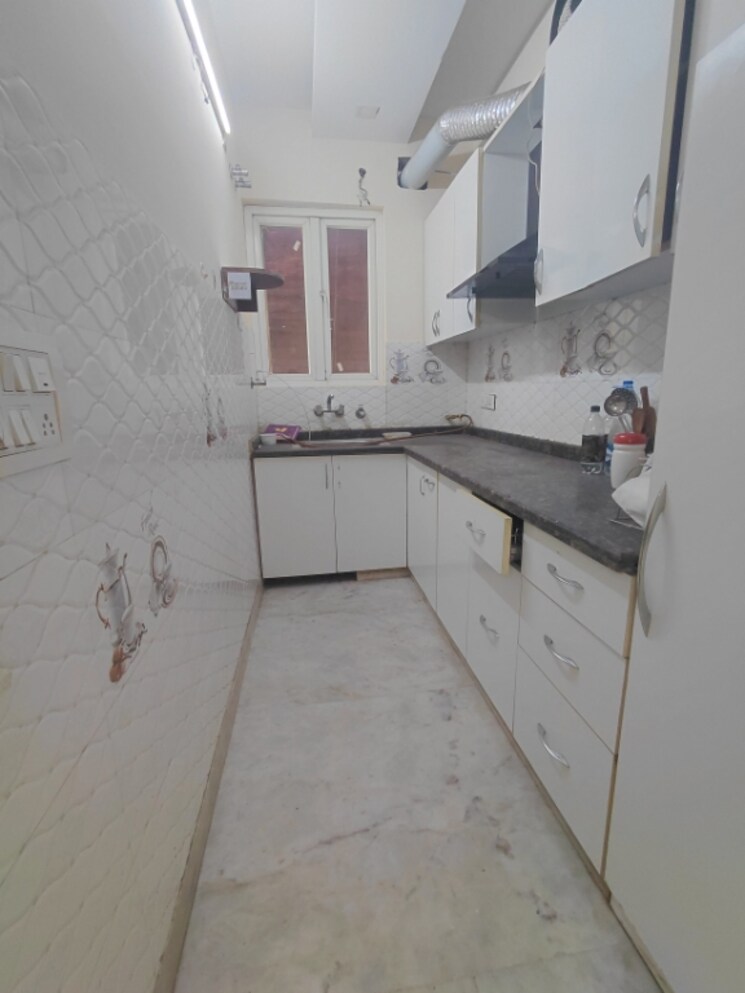 Kitchen, janakpuri 2 Bedroom 800 Sq.Ft. Builder Floor In Janakpuri Delhi 9592696