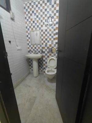 Bathroom in 2 BHK Builder Floor at Janakpuri – for Rent