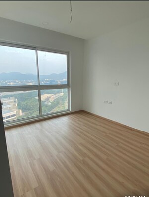 Room in 3.5 BHK Apartment at Aurum Q Islands, Ghansoli – for Sale