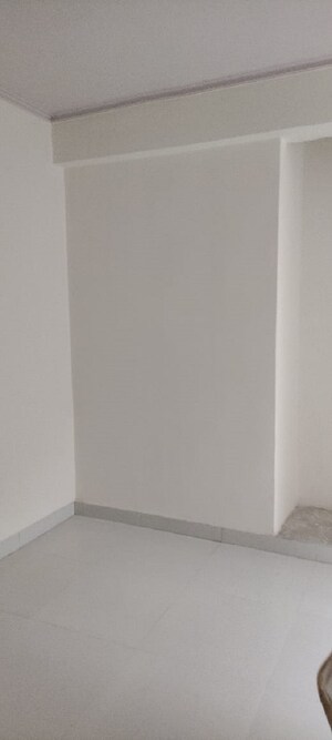 Room in 2 BHK Apartment at Gaur Saundaryam, Tech Zone 4 Greater Noida – for Rent