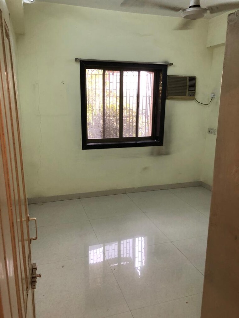 Room, vashi sector 15 3 Bedroom 960 Sq.Ft. Apartment In Vashi Sector 15 Navi Mumbai 9592677