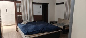 Room in  Pg at Gomti Nagar – for Rent