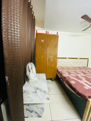 Room in 1 RK Builder Floor at Ansal Plaza Sector-23, Sector 23 – for Rent