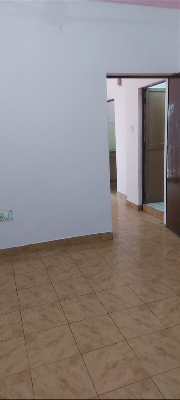 Room in 1 BHK Apartment at Aadharshila Apartment, Sarita Vihar – for Rent