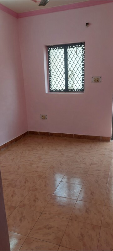 Room in 1 BHK Apartment at Aadharshila Apartment, Sarita Vihar – for Rent