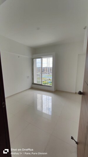 Room in 3 BHK Apartment at Akshay Yash Grecia, Dhanori – for Rent