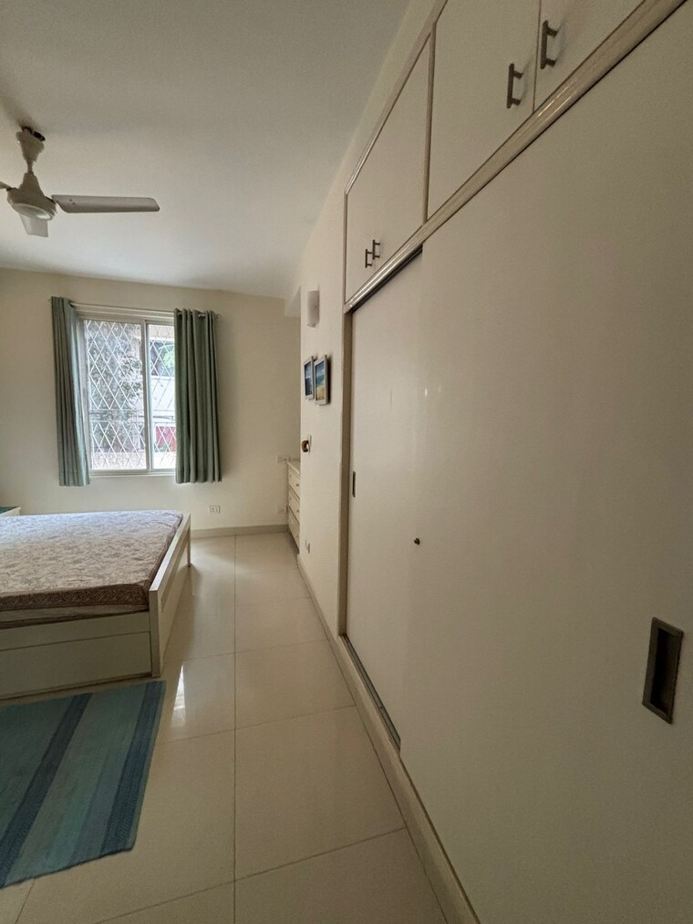 Room, lakeshore-manor 3 Bedroom 1790 Sq.Ft. Apartment In Halasuru Bangalore 9592996