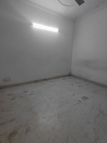 Room in 2 BHK Apartment at Janakpuri – for Sale