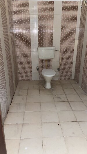 Bathroom in 2 BHK Builder Floor at New Palam Vihar Phase 1 – for Rent