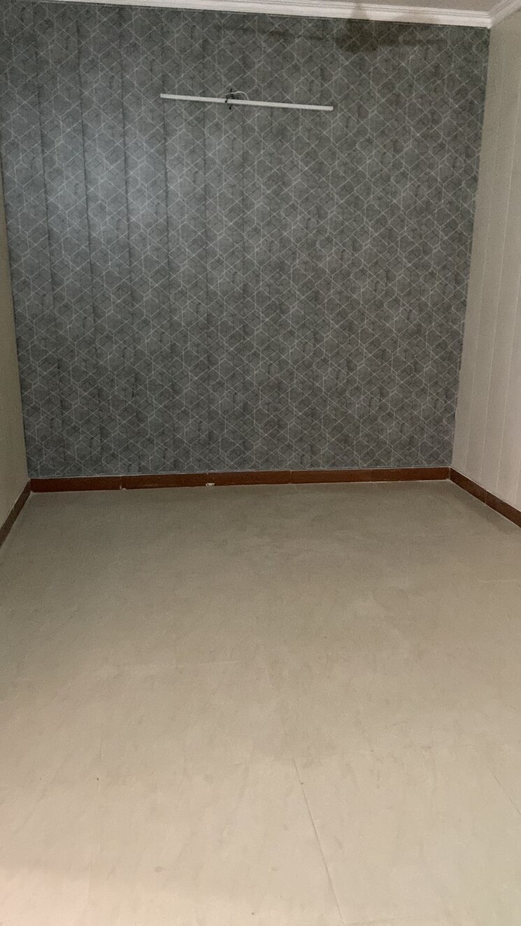 Room, new palam vihar phase 1 2 Bedroom 200 Sq.Yd. Builder Floor In New Palam Vihar Phase 1 Gurgaon 9593071