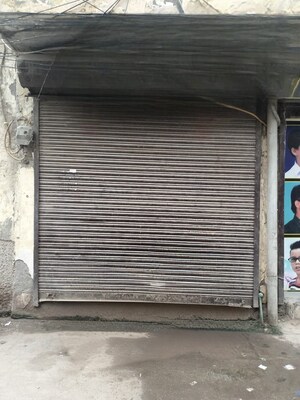  Shop For Sale in Raja Puri
