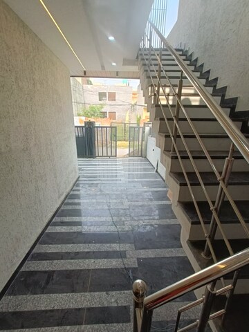 Parking in 3 BHK Independent House at Patiala Road – for Sale