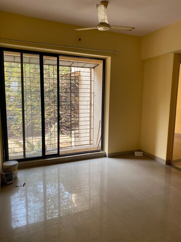 Room in 1 BHK Apartment at Kalwa – for Sale