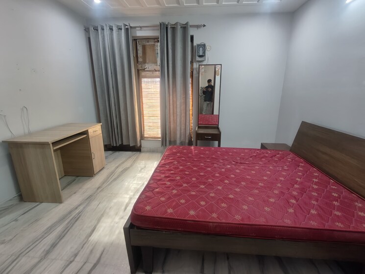 Bedroom, sector 52 2 Bedroom 1250 Sq.Ft. Builder Floor In Sector 52 Gurgaon 9593365