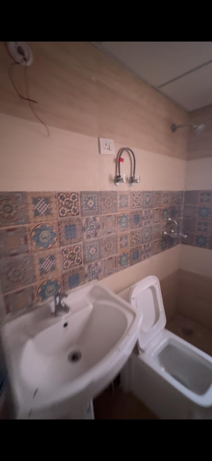Bathroom, migsun-vilaasa 2 Bedroom 660 Sq.Ft. Apartment In Eta Ii Greater Noida Greater Noida 9593360