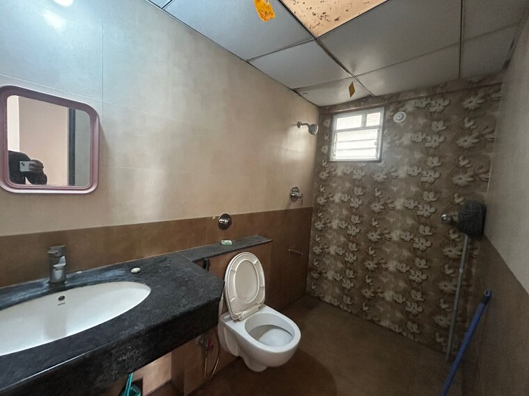Bathroom, atul-westernhills 3 Bedroom 1393 Sq.Ft. Apartment In Baner Pune 9593424