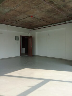 Room in  Office Space at Maxcap Centre, Andheri West – for Rent
