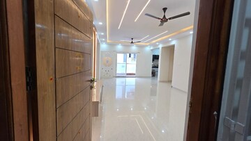 Building Lobby in 3 BHK Apartment at Pai Layout – for Rent
