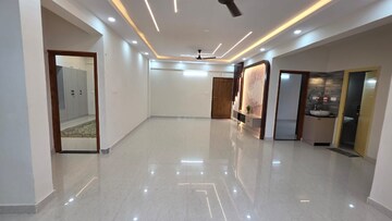 Building Lobby in 3 BHK Apartment at Pai Layout – for Rent