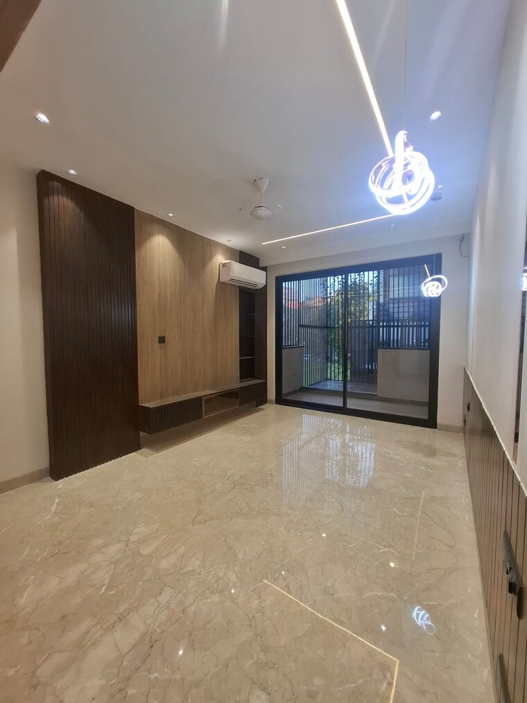 Room, dlf-atria 3 Bedroom 1935 Sq.Ft. Builder Floor In Dlf Phase ii Gurgaon 9593676