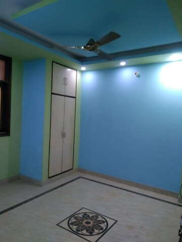 Room in 3 BHK Builder Floor at Sector 12 Dwarka – for Rent
