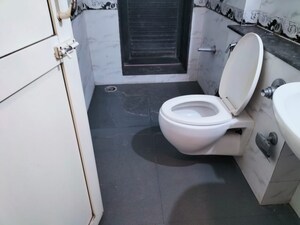 Bathroom in 1 BHK Apartment at K Raheja Raheja Residency, Malad East – for Rent