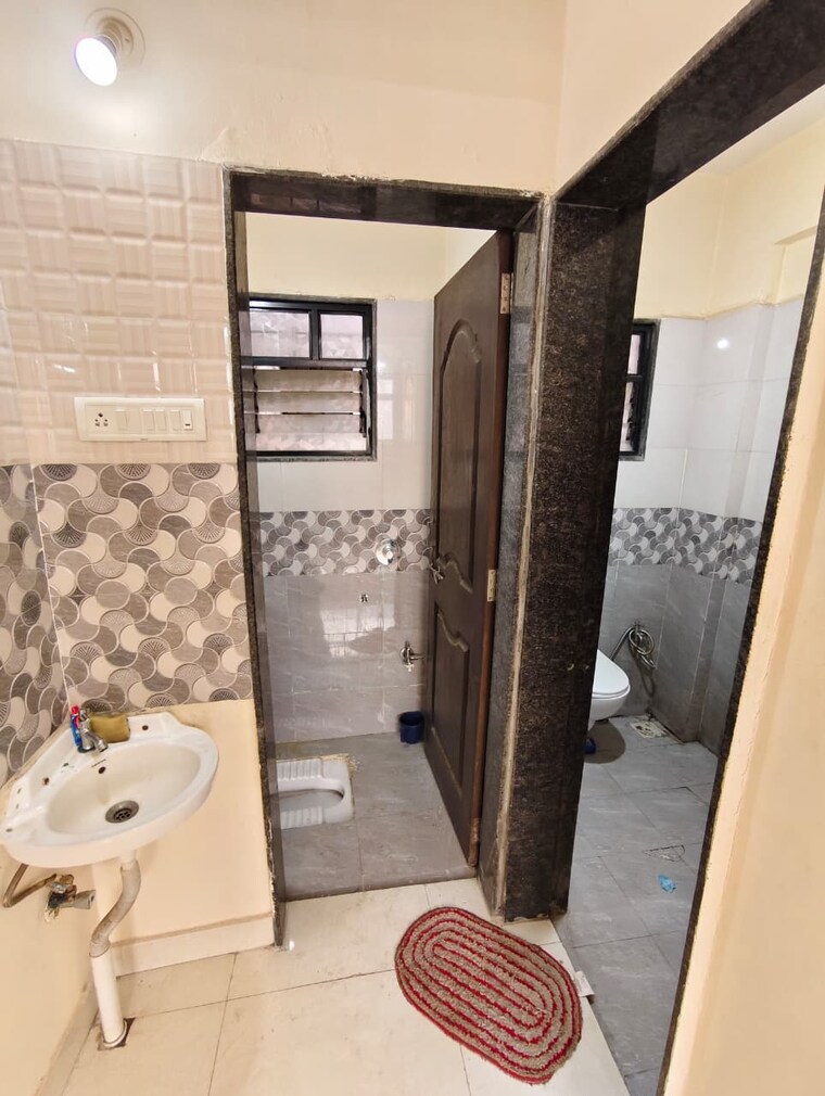 Bathroom, vaishnavi-complex-kharadi 1 Bedroom 650 Sq.Ft. Apartment In Kharadi Pune 9593697