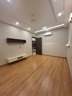 4 BHK Builder Floor For Sale in DLF Atria