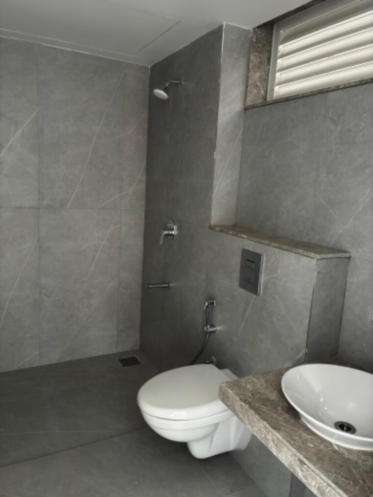Bathroom, indiabulls-one-indiabulls 3 Bedroom 1140 Sq.Ft. Apartment In Pokhran Road No Two Thane 9593726