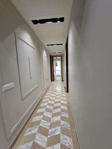 Building Lobby in 4 BHK Builder Floor at DLF Atria, Dlf Phase ii – for Sale